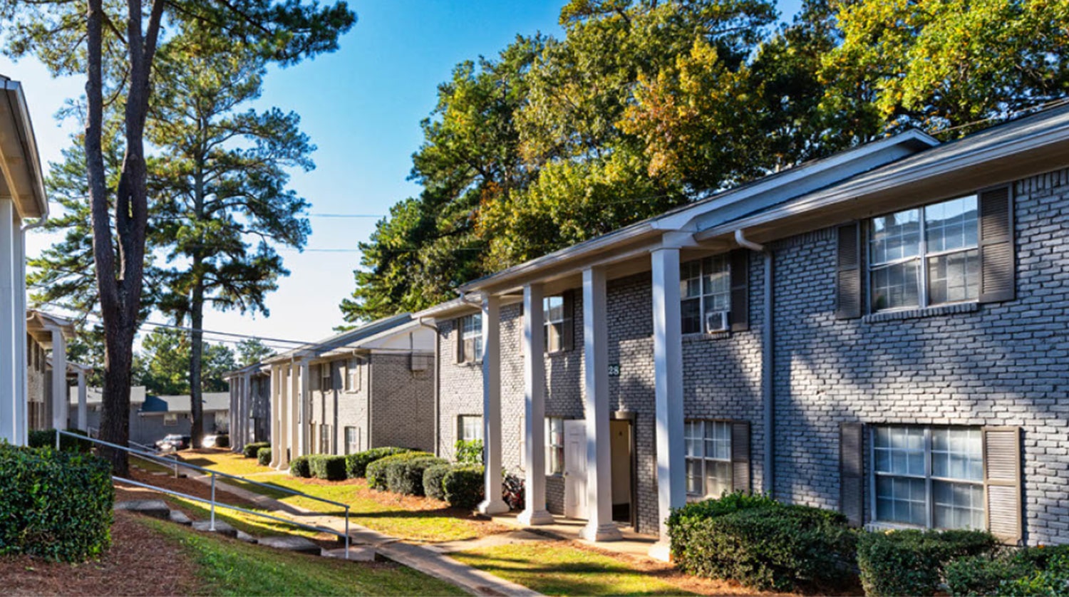 Apartments in Chamblee, GA Woodgate Apartments